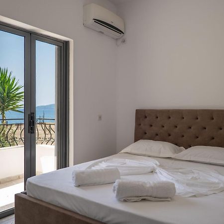 Sunset Aparthotel Sarandë Exteriör bild